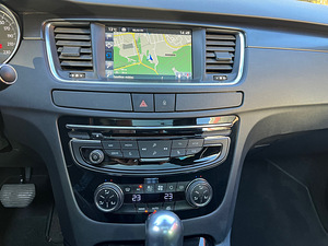Peugeot 508 SW Allure Facelift 2.0 HDi 120kW Webasto (15 foto / 15)