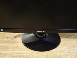 SAMSUNG S22B350H Series 3 Full HD LED Monitor(varuosadeks) (2 foto / 5)