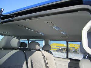Volkswagen Caravelle (8 foto / 12)