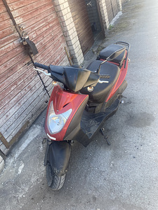 Kymco 4Т (1 фото из 4)