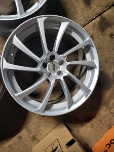 Audi ABT orignaal veljed (4 foto / 8)
