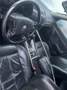 BMW 725TDS (6 фото из 6)