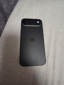 Apple iPhone Air (4 foto / 5)