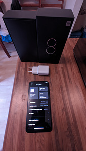 Xiaomi MI 8 (2 фото из 2)