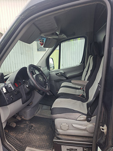 Volkswagen Crafter 2.5 120kW (7 foto / 11)