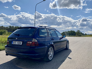 BMW 330d 150kw Mpakett 2004a. (4 foto / 6)