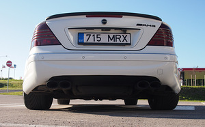 Мерседес-Бенц W215 CL500 (8 фото из 11)