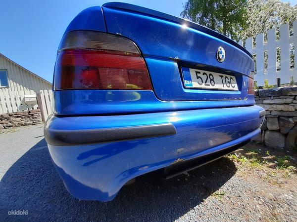 BMW 528i (фото #7)
