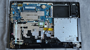 Lenovo B50-10 80QR CPU N2840 2.16GHz (2 foto / 4)