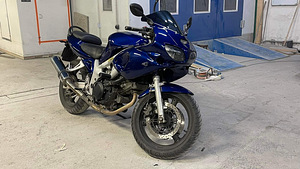 Suzuki sv650s (2 foto / 4)