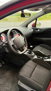 Citroen C4 1.4 ручная бензин LS 124k 2012 (9 фото из 12)