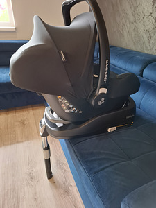 MAXI COSI turvahäll CABRIOFIX i-Size+FamilyFix ISOFIX aluseg (1 foto / 5)