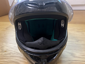 Mootorrattakiiver X-Lite X-802RR Ultra Carbon (6 foto / 10)