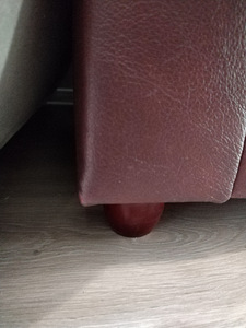 3-kohaline nahkdiivan ja 2-kohaline kirsinahast diivan. (6 foto / 6)