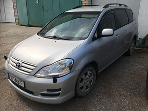 Toyota Avensis Verso 2.0 110kw (1 foto / 6)