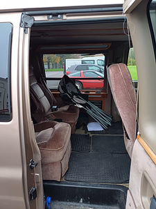 Chevrolet chevy van 1500 (7 foto / 9)