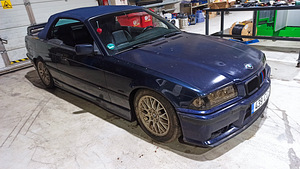 BMW 320 e36 cabrio M-pakett (3 foto / 6)