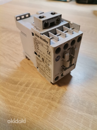Контактор Allen-Bradley 100-C23*10