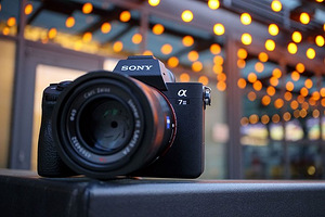 Sony A7 III Kere + Tarvikud + Objektiiv (1 foto / 2)
