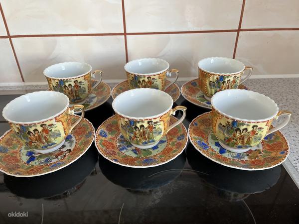 Китайские фарфоровые чашки с подставкой (фото #1)
