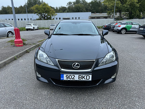 Lexus IS 250 Mark Levinson 2.5 V6 153kW (3 foto / 10)