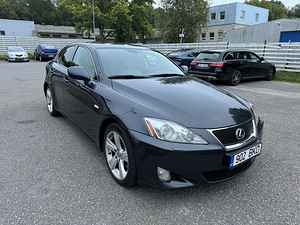 Lexus IS 250 Mark Levinson 2.5 V6 153kW (4 foto / 10)