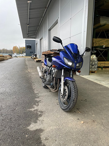 Yamaha FZS600 Fazer (1 foto / 8)