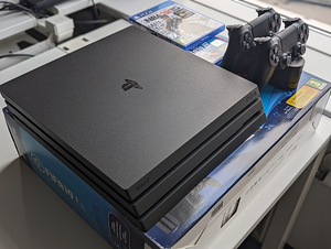 Sony PlayStation 4 Pro 1 TB (5 foto / 5)