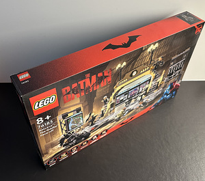 LEGO The Batman Batcave The Riddler Face-Off 76183 (3 foto / 3)