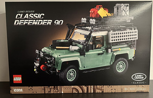 LEGO Land Rover Defender 90 10317 (1 фото из 4)