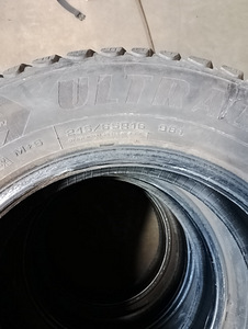 Dunlop 215/65 R16 (2 foto / 2)