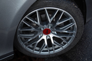 Volvo V40 R-Design 2.0 88kW (4 foto / 10)