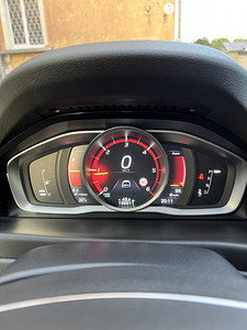 Volvo v70 Summum D4 My2015 (14 foto / 15)