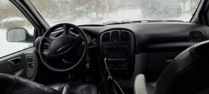 Chrysler Voyager (3 foto / 5)