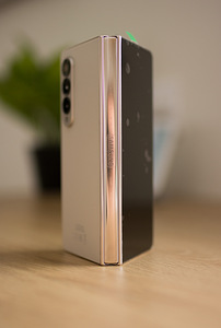 Samsung Galaxy Fold 4 5G 512GB (3 foto / 4)