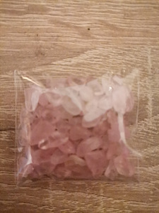Натуральный камень: розовый кварц
