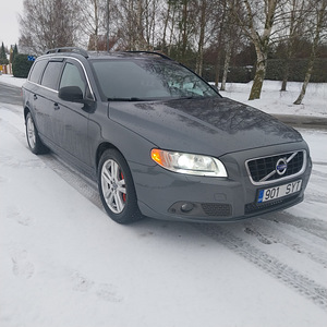 M: Volvo V70 2.0 120kw D3 Momentum (2 foto / 10)