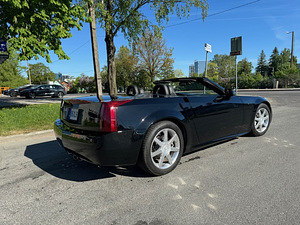 Cadillac XLR 4,6 V8 (4 foto / 8)