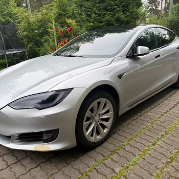 2017 Tesla Model S75D