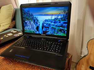 Gaming Notebook MEDION ERAZER X7835 (2 foto / 2)