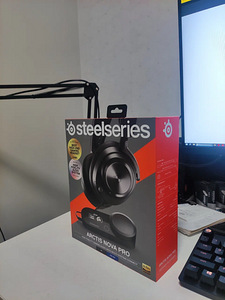 Steelseries Arctis Nova Pro (новые) (1 фото из 1)