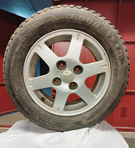 Литые диски 195/65 R15 Шины Goodyear (1 фото из 7)