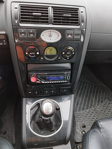 Ford Mondeo Ghia (13 foto / 13)