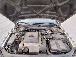 Ford Mondeo 2.5 Ghia (14 foto / 14)