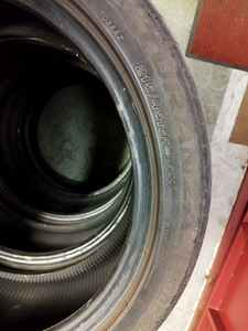 215 45 R17 Bridgestone (2 foto / 5)