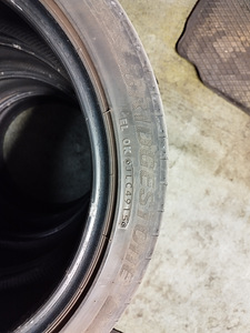 215 45 R17 Bridgestone (3 foto / 5)