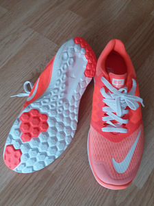 Uued Nike running tossud, 39 (1 foto / 2)