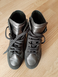 Новые Geox р.36 (2 фото из 2)