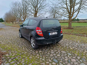 Mercedes-Benz A-200 (11 foto / 12)