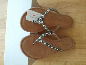 Uus sandalid Tamaris новые